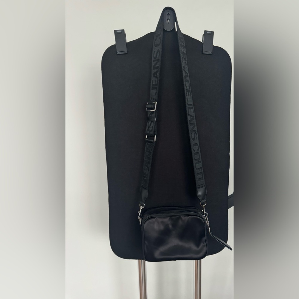 Authentic Versace Jean Couture Camera Bag - Picture 4 of 9